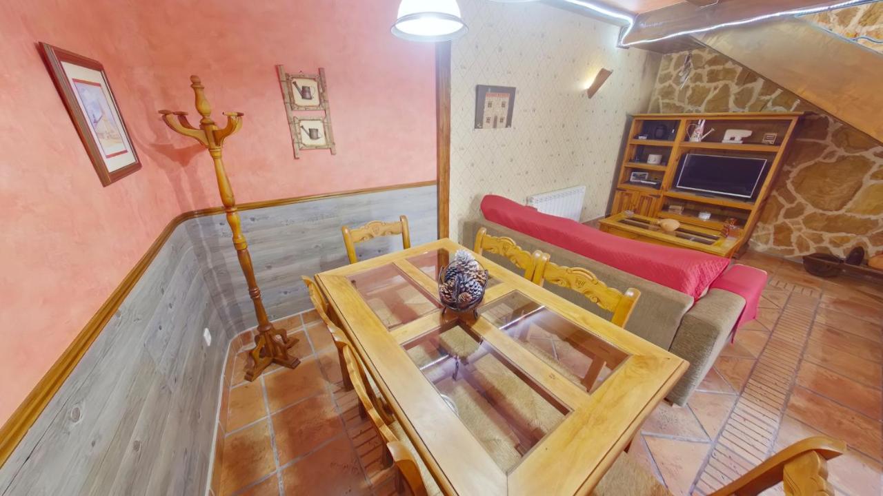 Ruralrut-El Tiemblo Wifi, Cabina De Hidromasaje, Aire Acondicionado Y A Pocos Metros De Zonas De Bano Naturales מראה חיצוני תמונה
