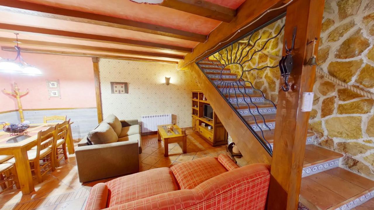 Ruralrut En El Tiemblo Precios Especiales A Partir De 7 Noches, Wifi, Cabina De Hidromasaje, Aire Acondicionado, Zonas De Bano Naturales Cercanas אל טיימבלו מראה חיצוני תמונה