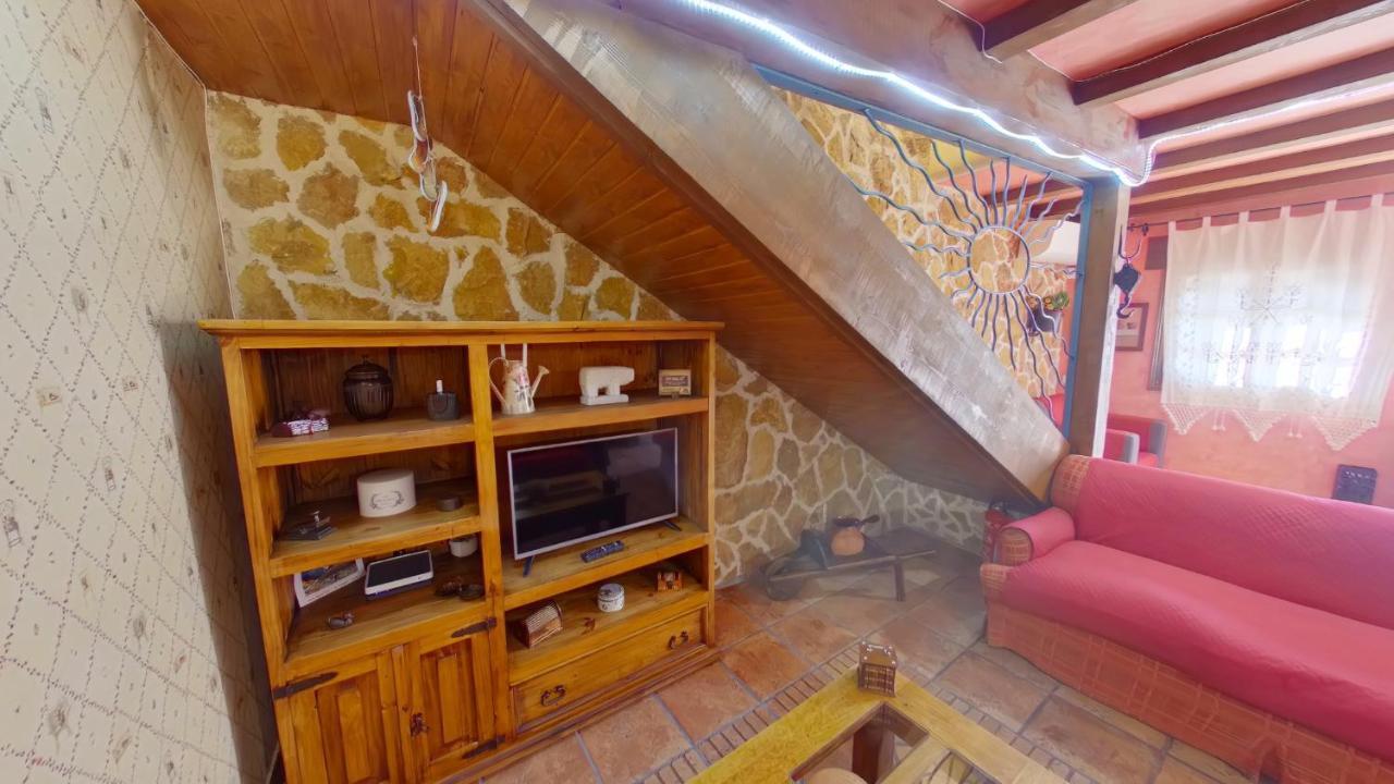 Ruralrut-El Tiemblo Wifi, Cabina De Hidromasaje, Aire Acondicionado Y A Pocos Metros De Zonas De Bano Naturales מראה חיצוני תמונה