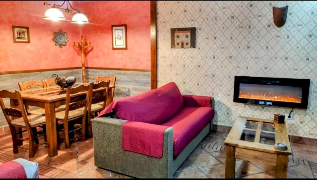 Ruralrut-El Tiemblo Wifi, Cabina De Hidromasaje, Aire Acondicionado Y A Pocos Metros De Zonas De Bano Naturales מראה חיצוני תמונה