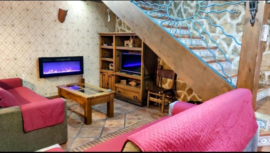 Ruralrut En El Tiemblo Precios Especiales A Partir De 7 Noches, Wifi, Cabina De Hidromasaje, Aire Acondicionado, Zonas De Bano Naturales Cercanas אל טיימבלו מראה חיצוני תמונה